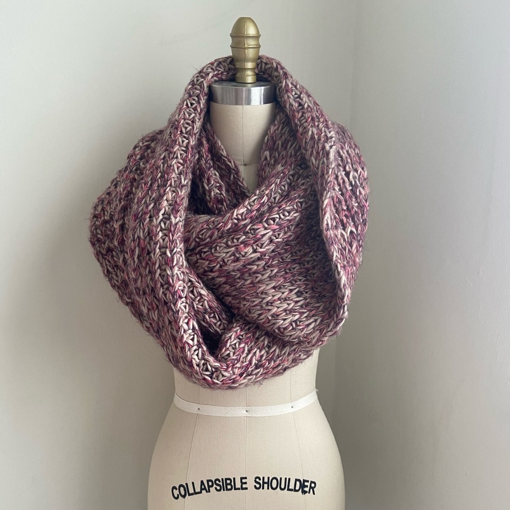 Chunky knit circle scarf